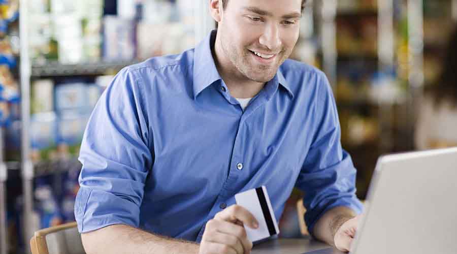 Payment by credit card on an online sales website